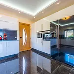 Flh House With Sea View * Funchal (Madeira)