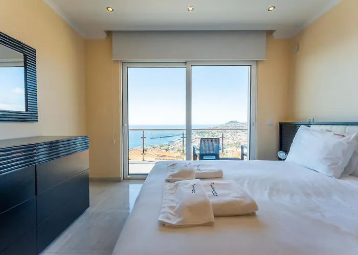 Flh House With Sea View * פונשל